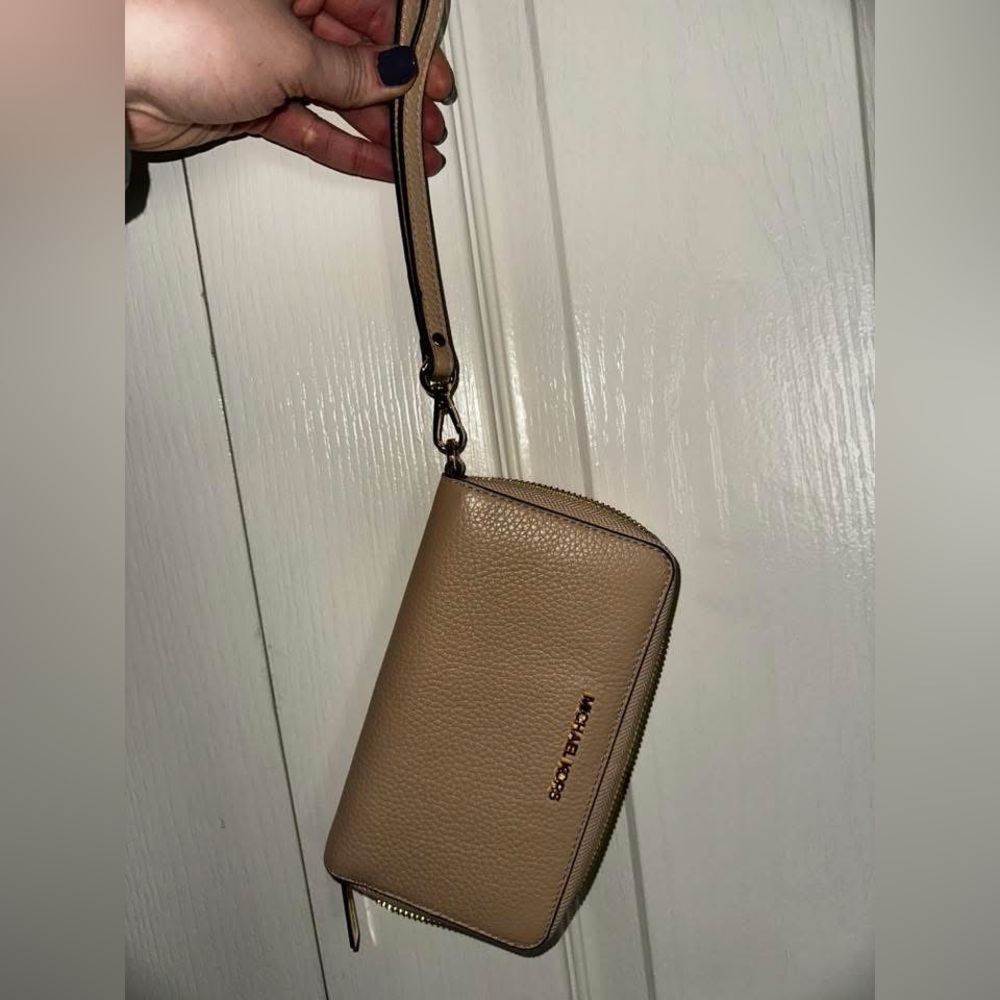 Michael Kors Wristlet